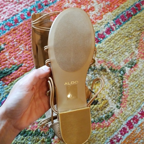 Sandals - Picture 2 of 4